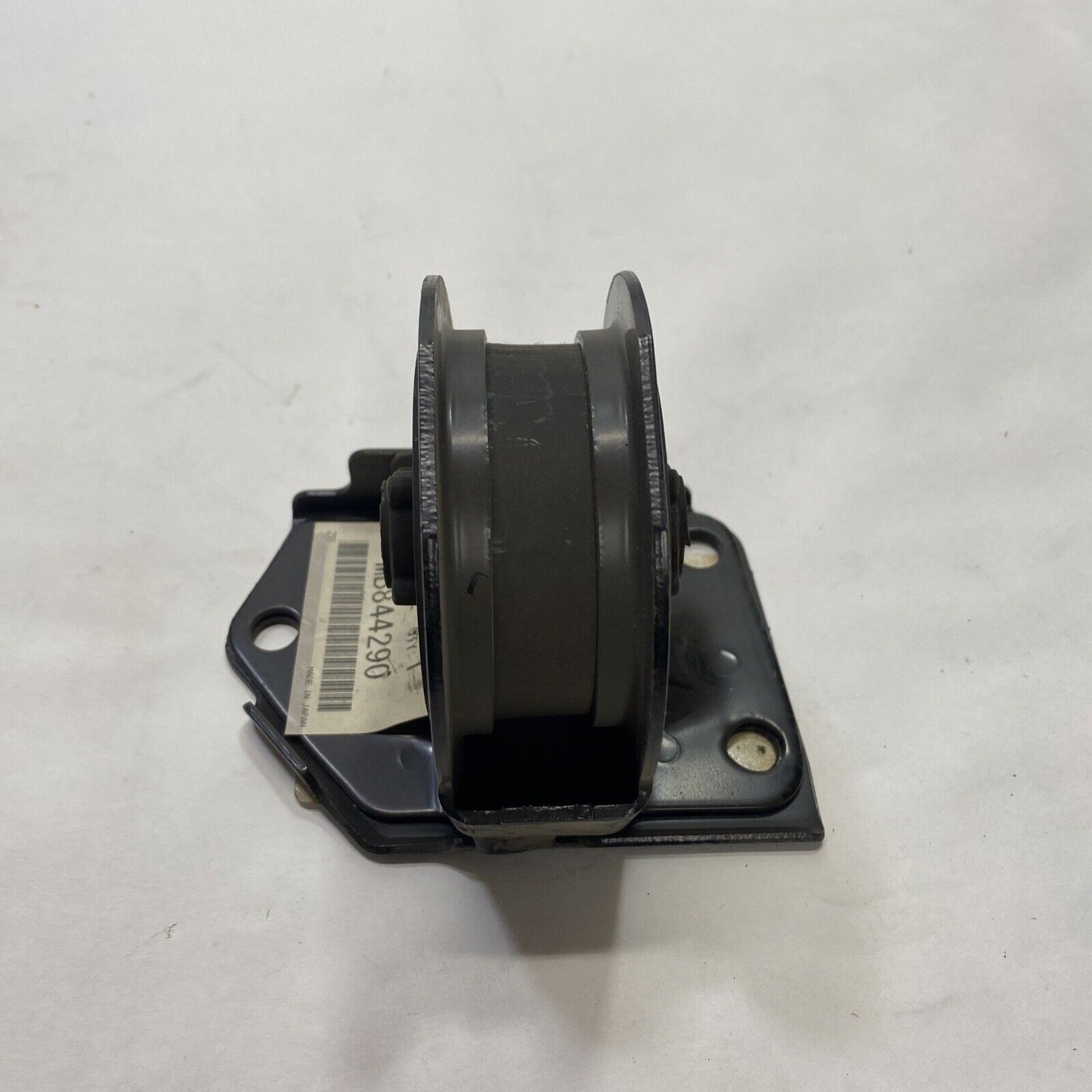 New OEM Mopar Dodge Avenger Engine Roll Dampener Bracket 1995-2000 MB844290