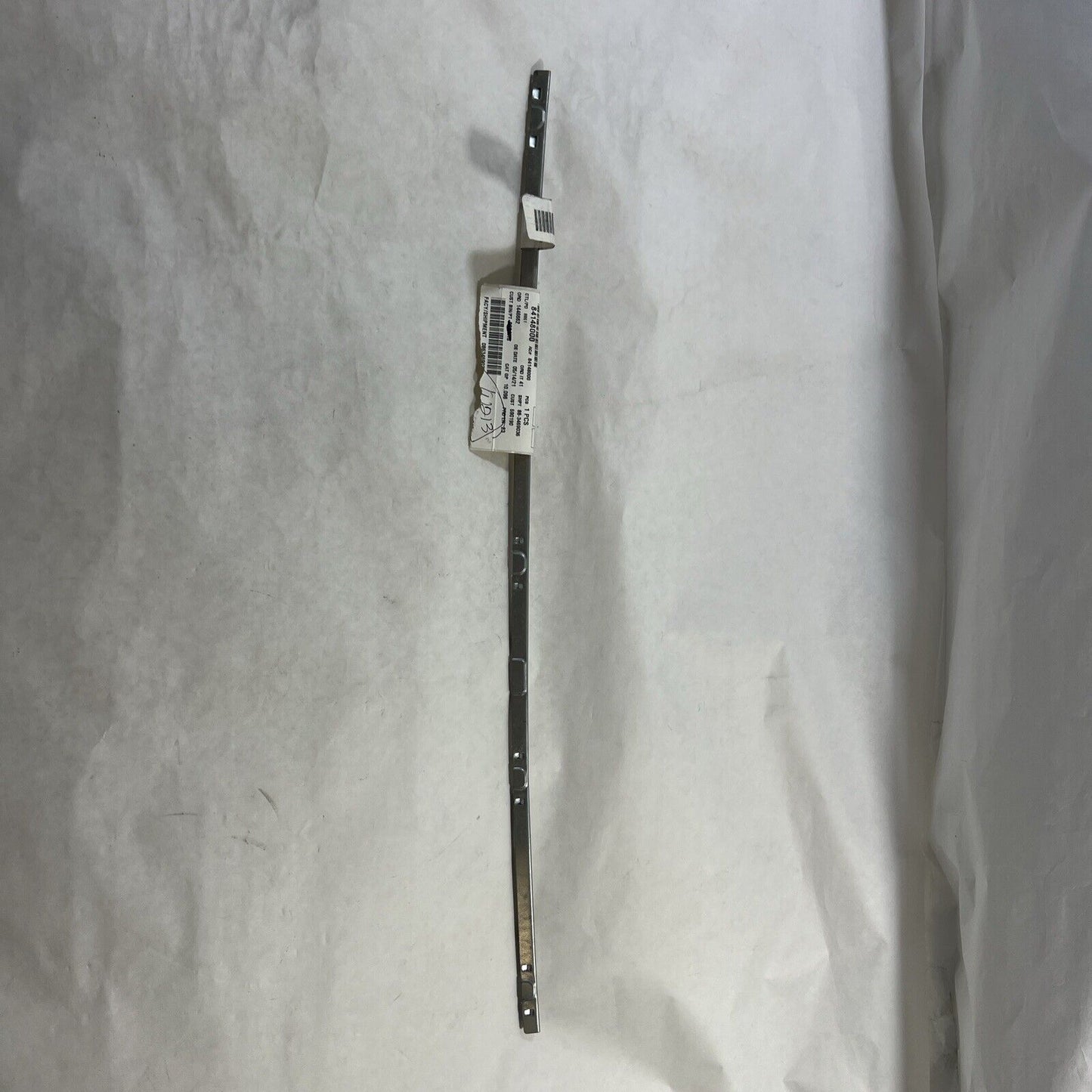 Genuine OEM GM Driver Side Windshield Side Reveal Molding Retainer 84148000