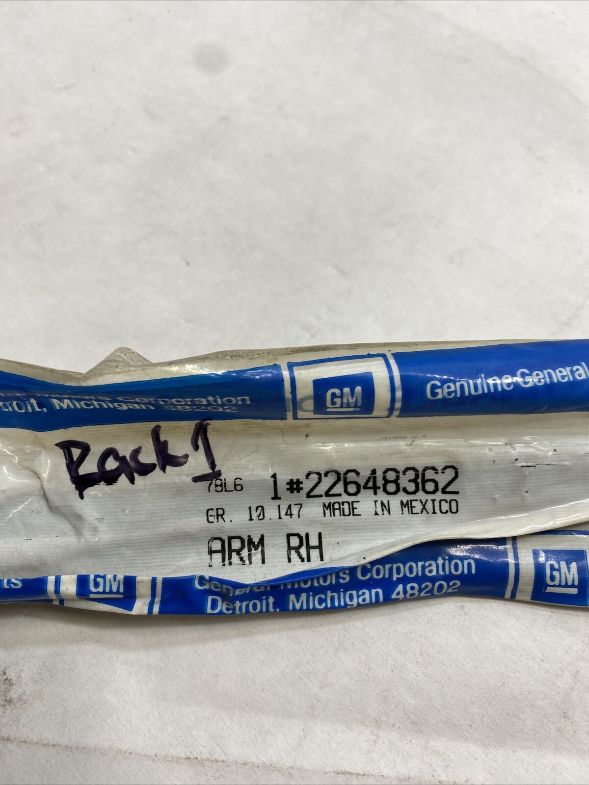 New OEM GM Wiper Arm 22144006