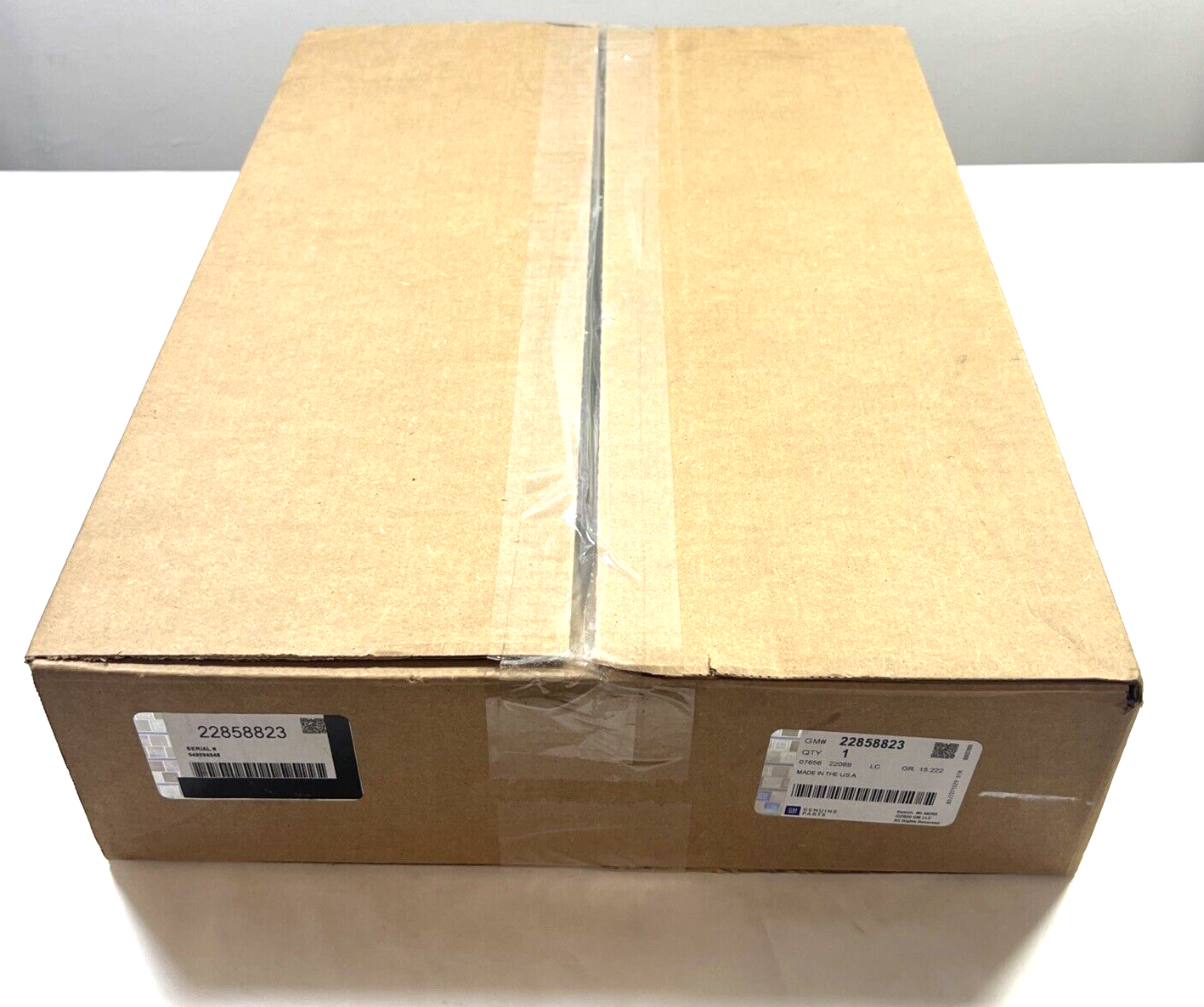 Genuine OEM GM Escalade All Weather Floor Mat Second Row 2015-2020 22858823