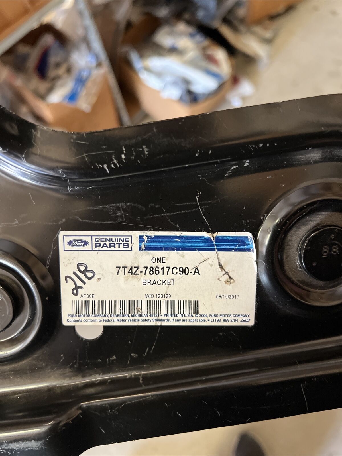 New OEM Genuine Ford Bracket 7t4z78617c90a