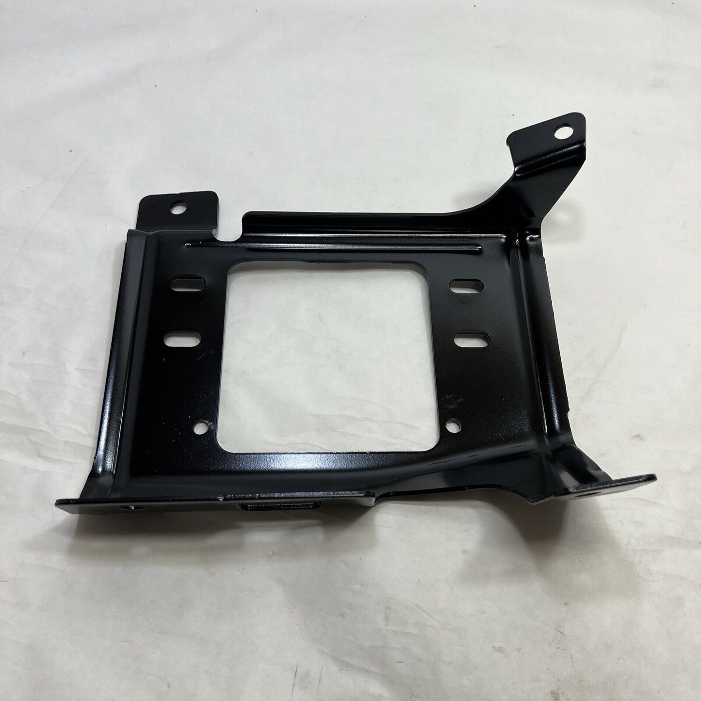 New OEM Genuine Ford 2017-2019 Right Passenger Side Mount Plate HC3Z17B984A