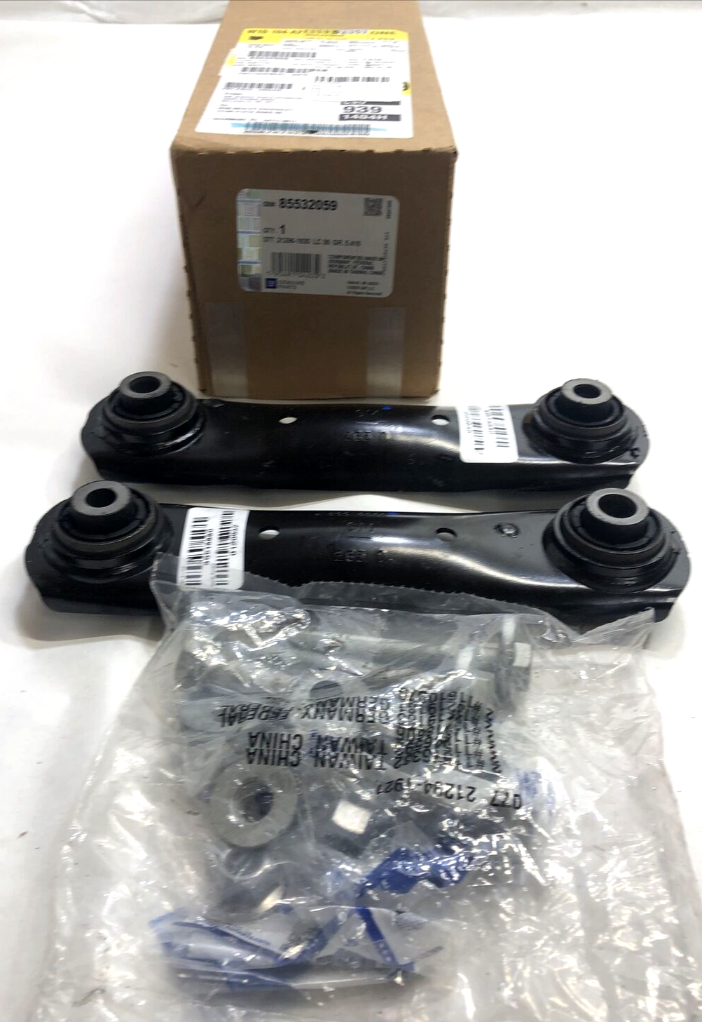 New OEM Genuine GM Rear Suspension Adjuster Link Kit 85532059