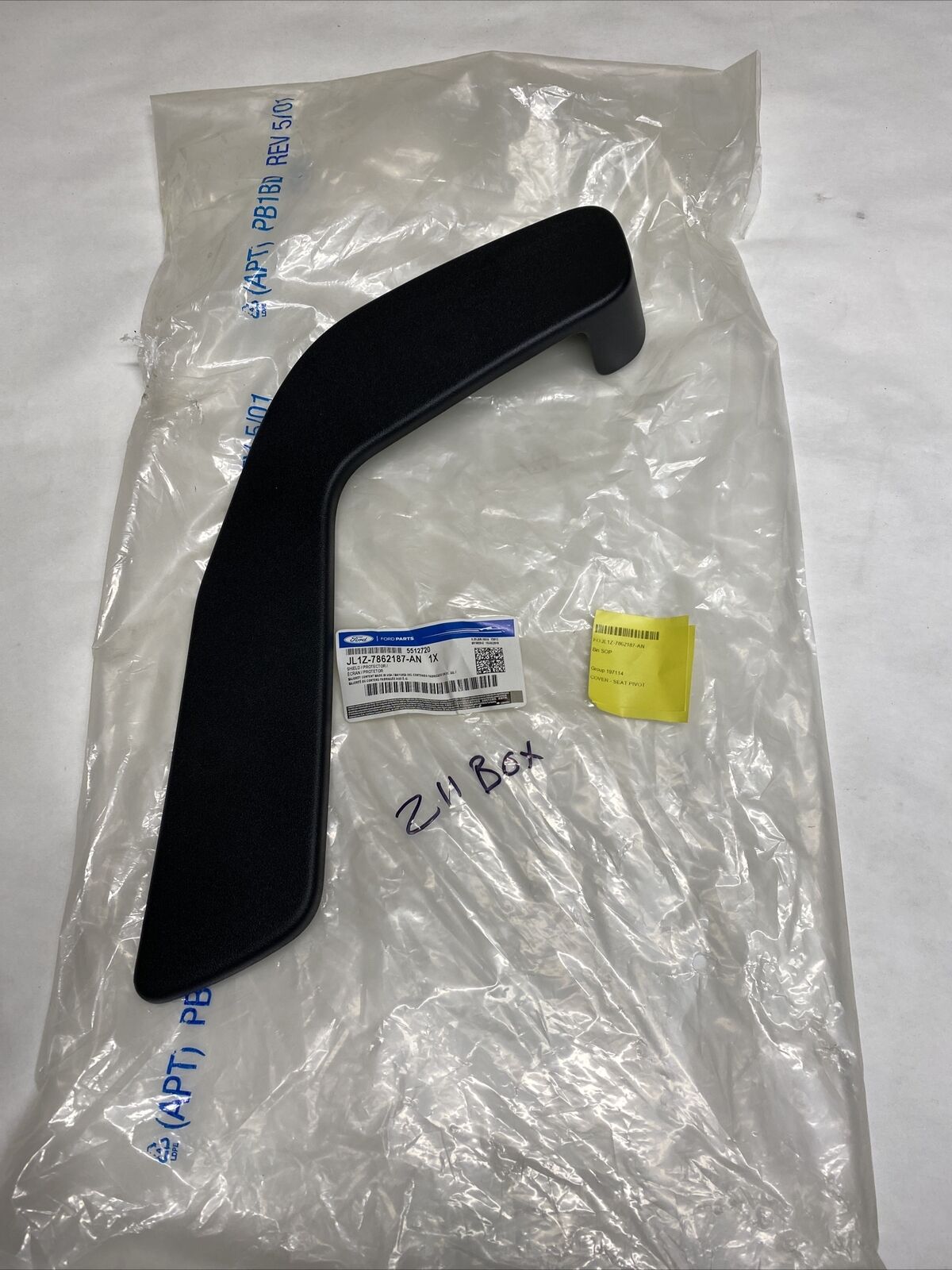 New OEM Lincoln Navigator Outer Cover JL1Z-7862187-AN