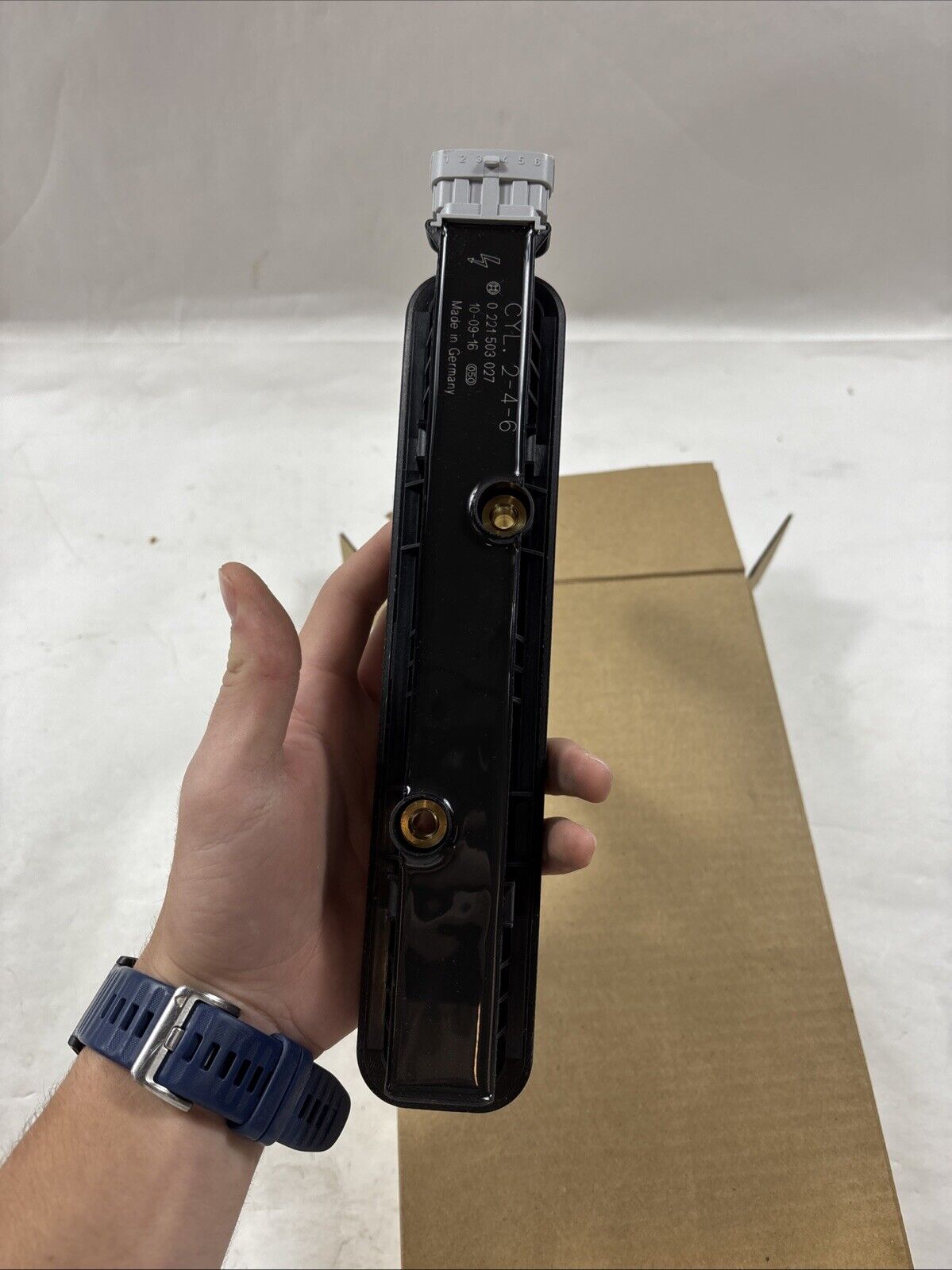 Genuine OEM GM Saturn L300 Ignition Coil 1999-2005 90584337 ACDelco D588