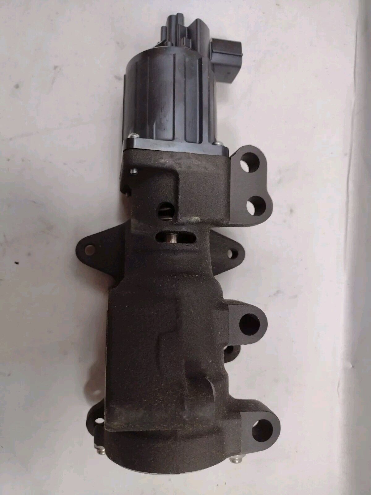 Genuine OEM GM Chevy Silverado 2500 HD Exhaust Recirculation 2006-2010 98025695