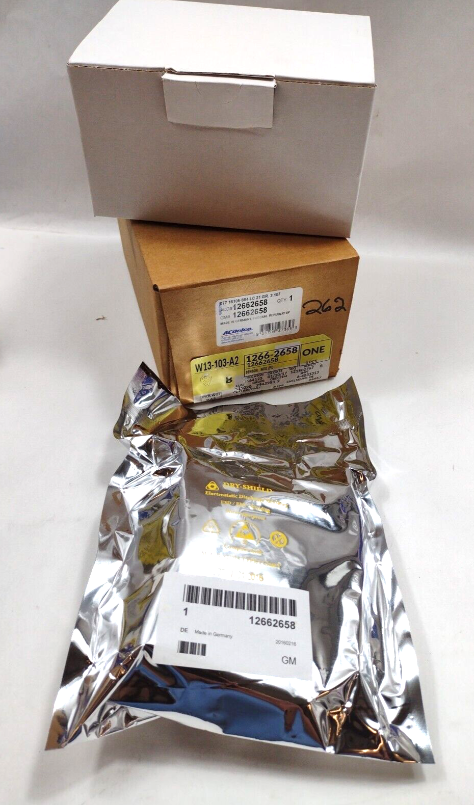 Genuine OEM GM Chevy Cruze Nitrogen Oxide Sensor 2014-2015 12662658