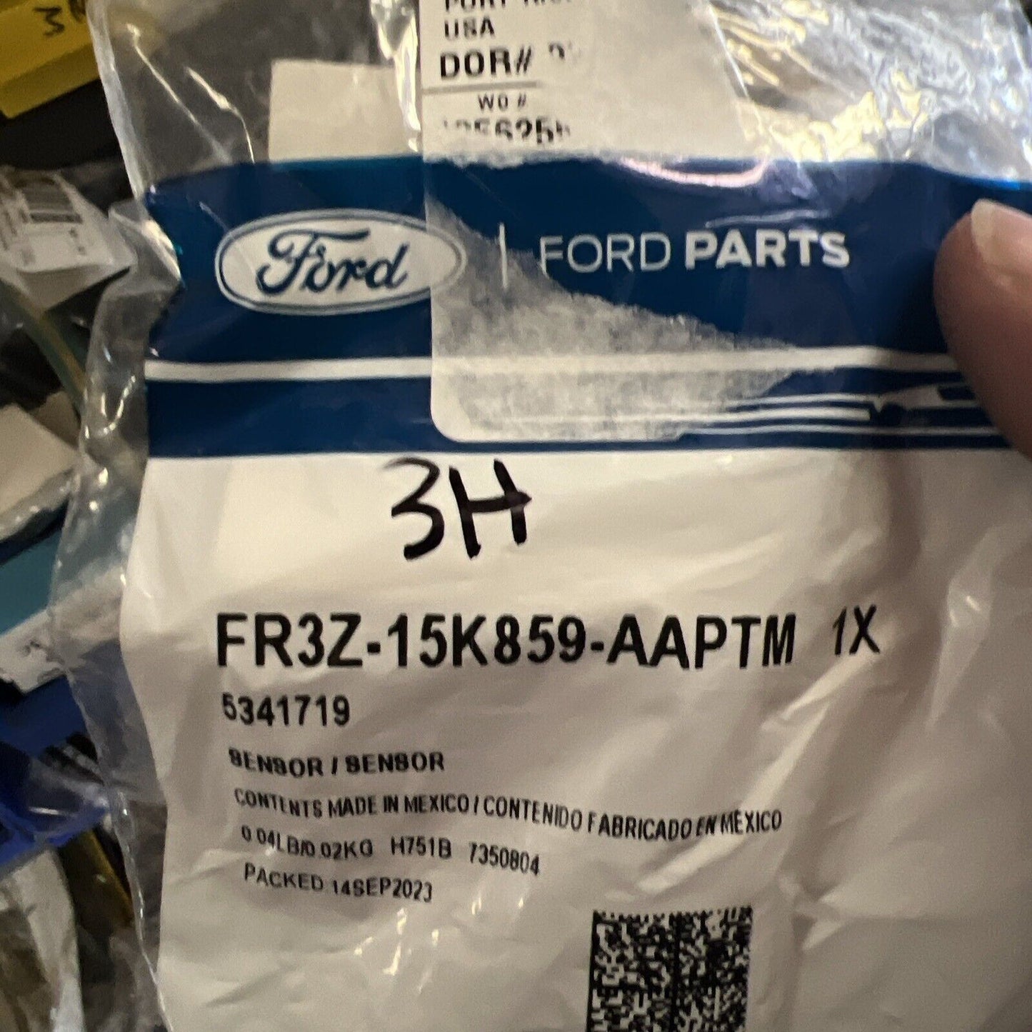 New OEM Genuine Ford Fusion 2015-2020 Auto Parking Sensor FR3Z15K859AAPTM