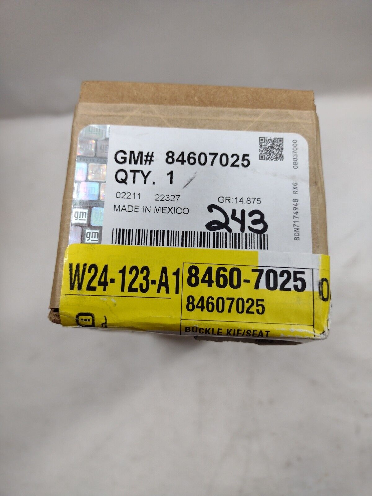 Genuine OEM GM Chevrolet Equinox Seat Belt Receptacle 2018-2024 84607025