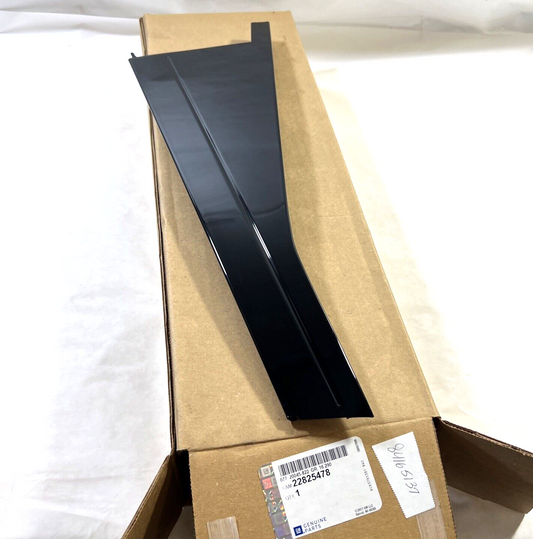 Genuine OEM GM Chevrolet Rear Left Side Window Applique 2009 - 2017 22825478