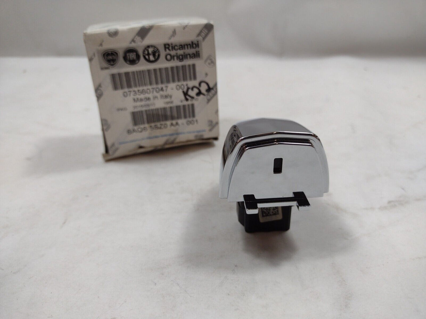 Genuine OEM Mopar Fiat 500x Door Handle Cap Right 2016-2020 6AQ65SZ0AA