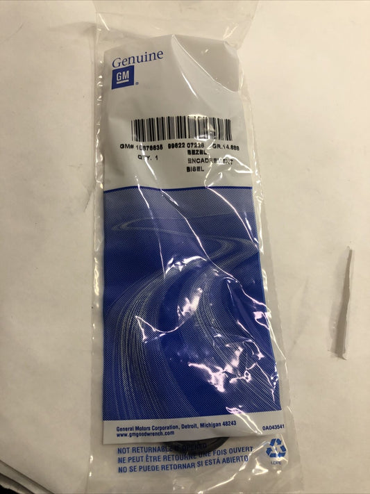 GM NOS Front Door Armrest bezel Ebony 15876635