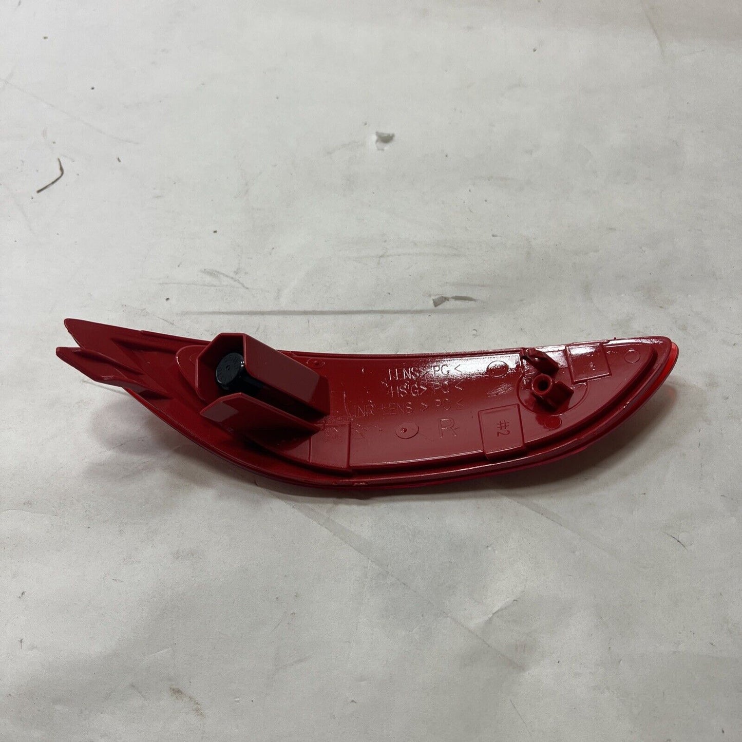 New OEM Hyundai Reflex Assy 924061R000