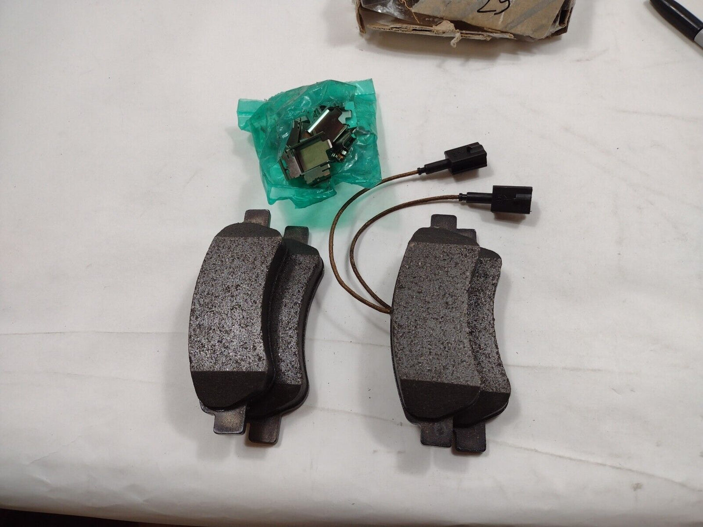 Genuine OEM Mopar Ram ProMaster 1500 2500 Rear Disc Brake Pad Kit 68226919AA