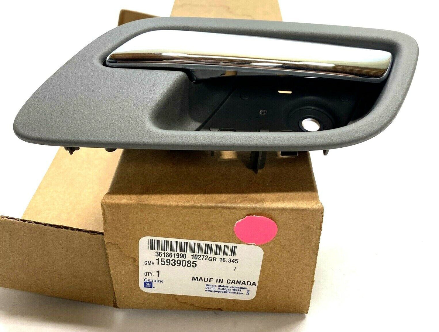 New OEM GM Chevy Silverado Door Handle 2007-13 15939085