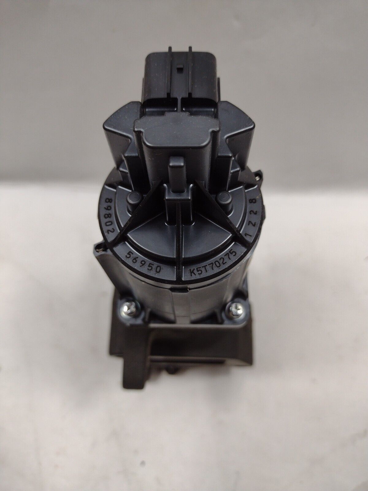 Genuine OEM GM Chevy Silverado 2500 HD Exhaust Recirculation 2006-2010 98025695