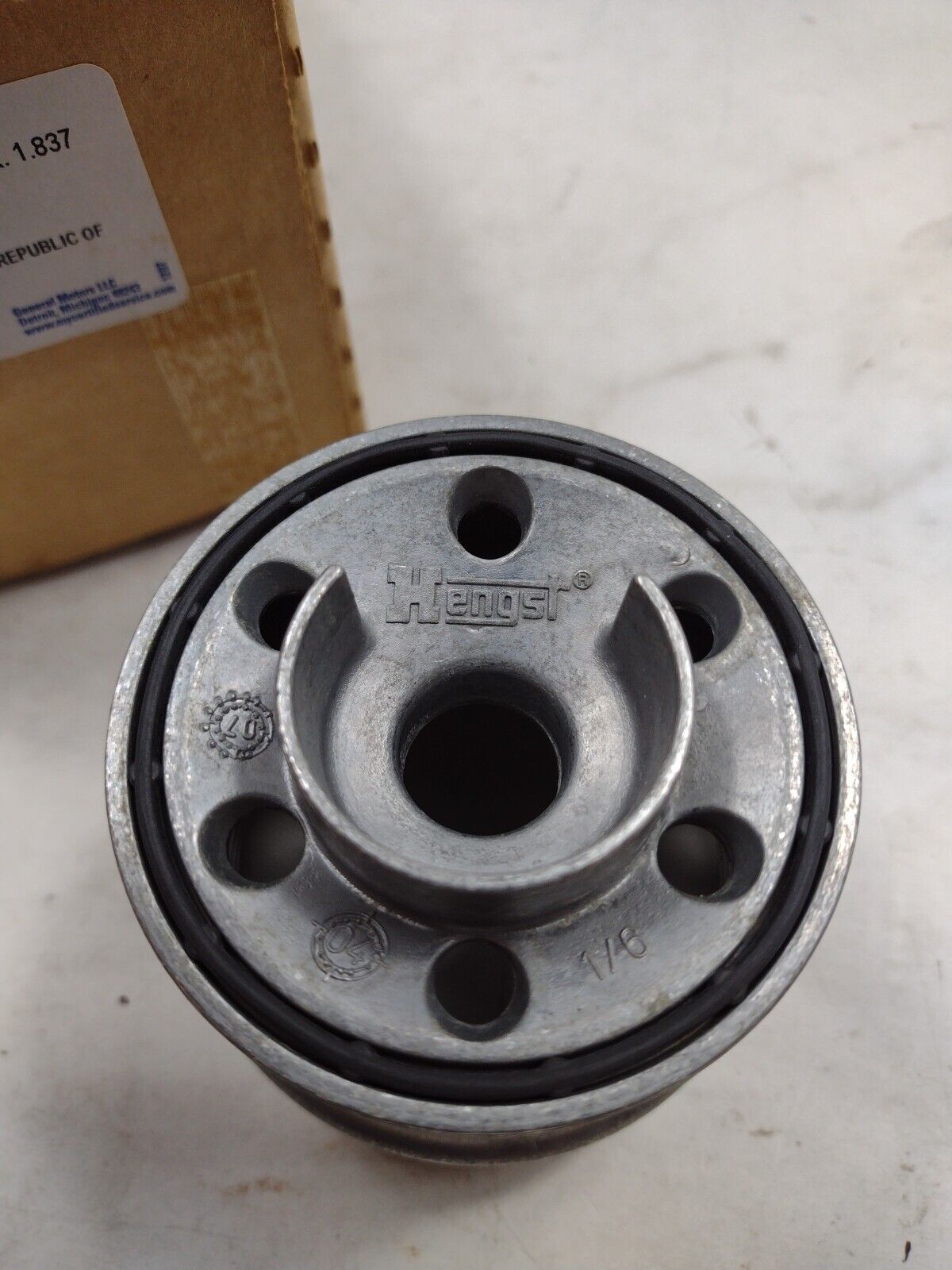 Genuine OEM GM Saturn L300 Engine Oil Filter Shell 2000-2005 9194659