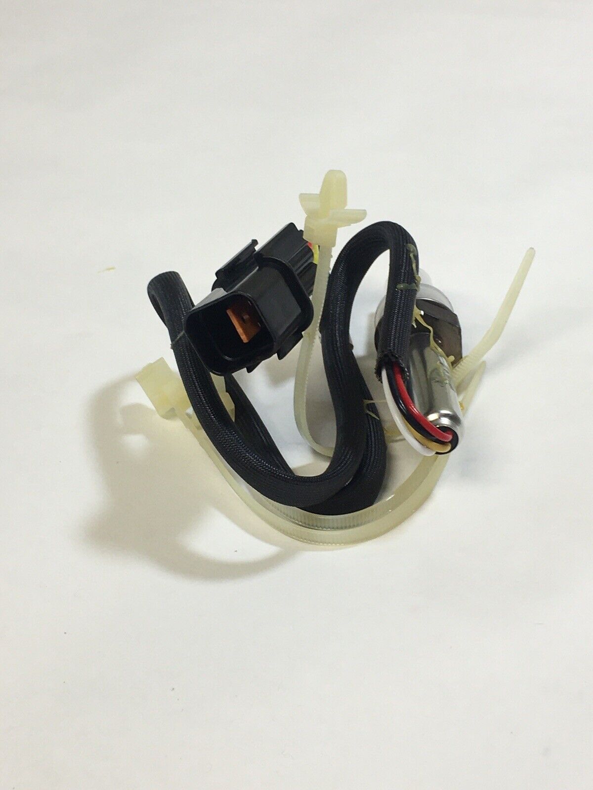 New OEM GM O2 Sensor Oxygen Sensor  ACDelco Professional  213-3122 19107466