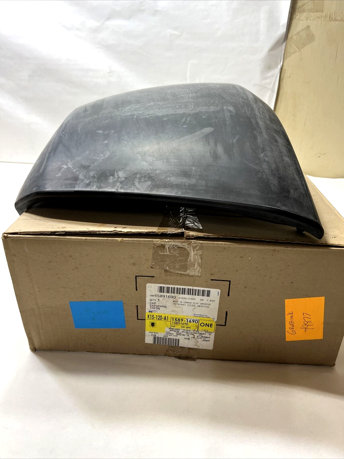 New OEM Genuine GM Driver Side Front Bumper Impact Bar End Cap Primed 15891690