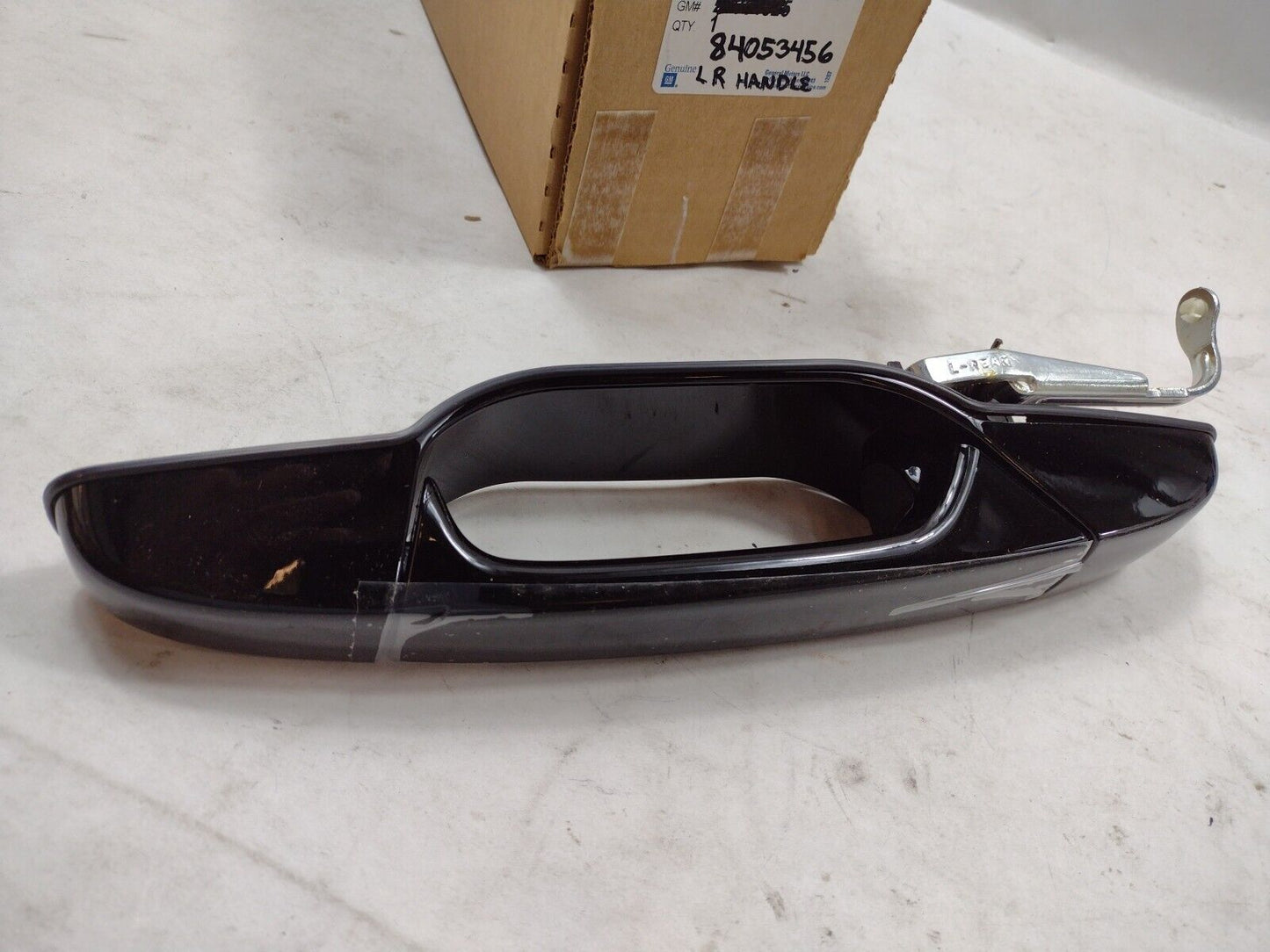 Genuine OEM GM Cadillac Escalade Exterior Door Handle 2007-2014 84053456