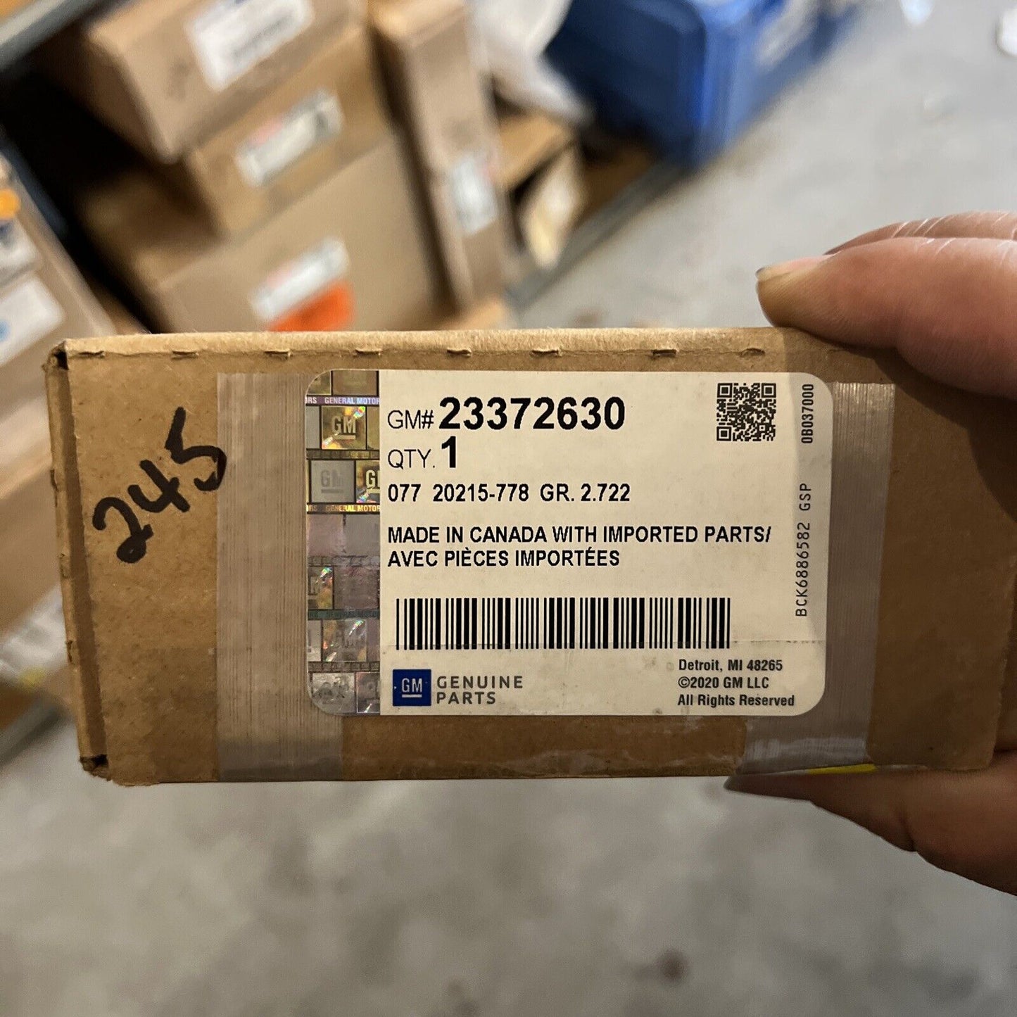 Genuine OEM GM Terrain Right Side Bumper Grille Trim Cover 2016-2017 23372630