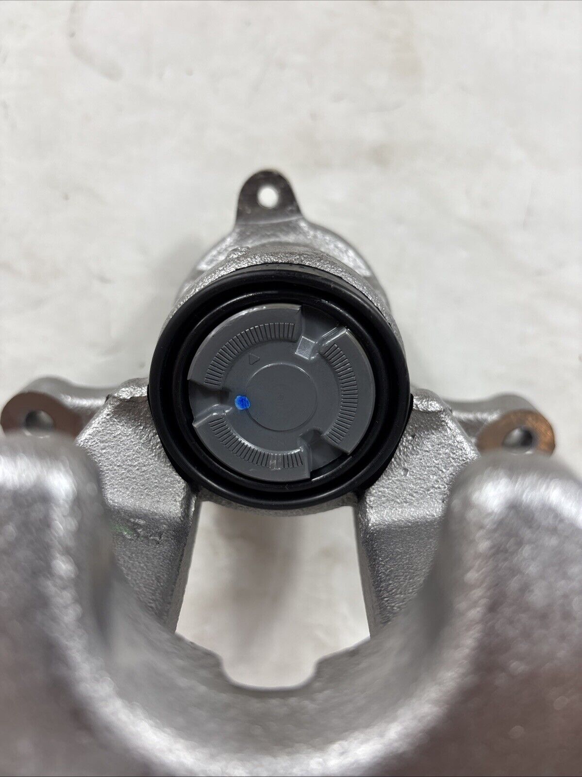 Genuine OEM GM Chevrolet Malibu Brake Caliper Rear 2016-2025 13595649