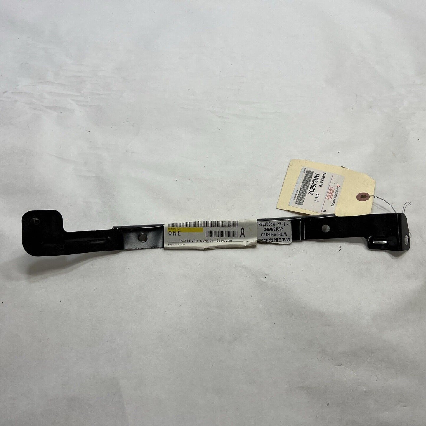 New OEM Genuine Mitsubishi Eclipse 2000-2005 Upper Bumper Cover Plate MR348832