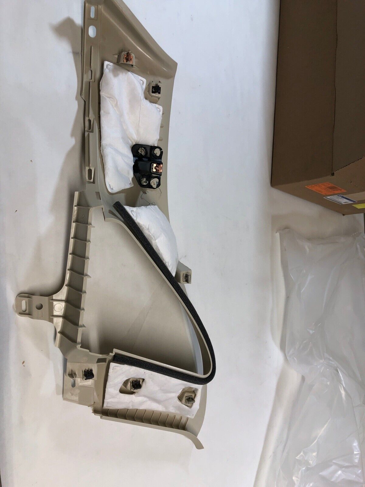 New OEM Lincoln MKC Upper Trim Panel Passenger Side 2015-16 EJ7Z7831012AH