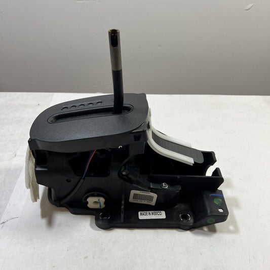Genuine OEM GM G5 Transmission Control Assembly 2007-2009 15926820
