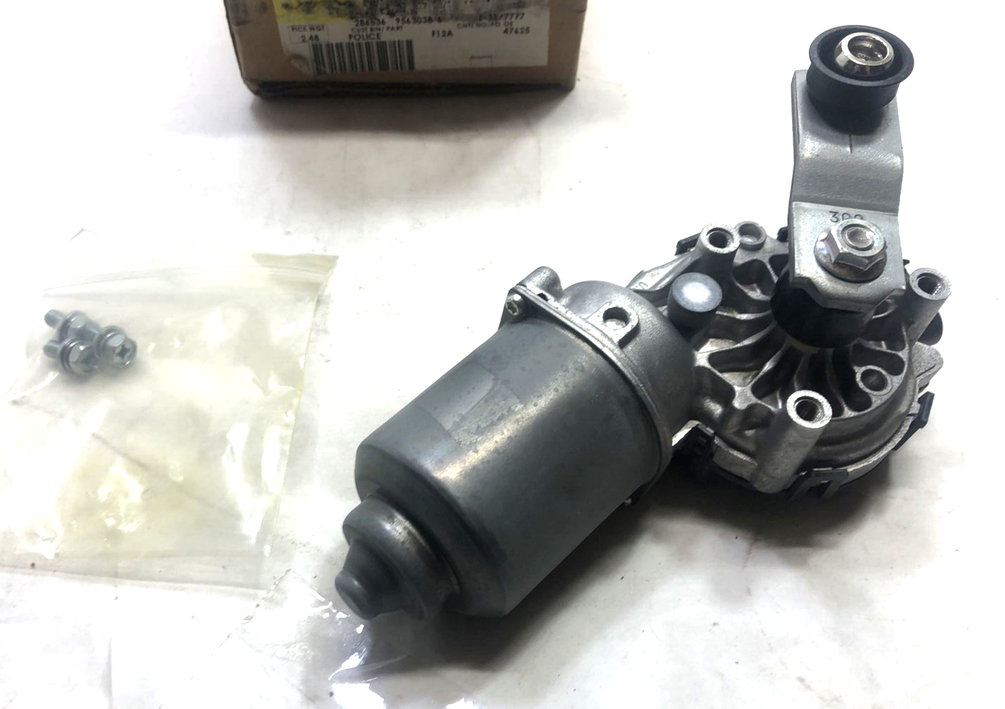 New OEM Genuine GM Wiper Motor Buick LACROSSE ALLURE 2006-09 19120736