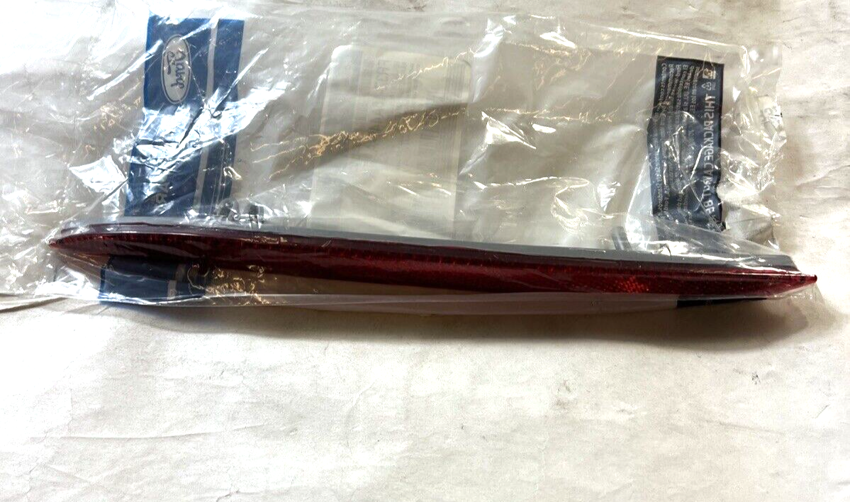 NEW OEM Ford Mustang Rear Left Driver Side Bumper Reflector 15-17 FR3Z15A449A