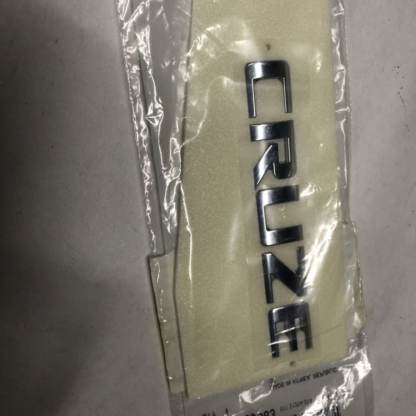 New OEM Genuine GM Chevrolet 11-16  Driver's Side (LH) Nameplate 95989983