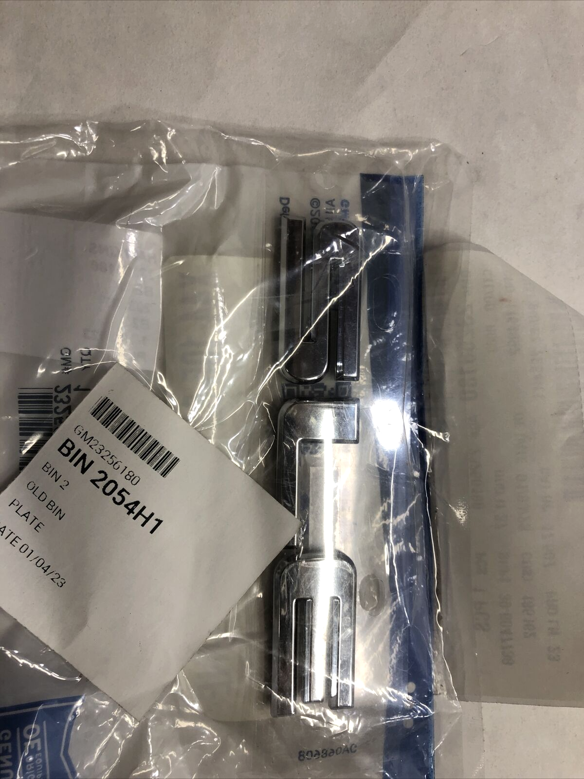 GMC GM OEM 14-18 Sierra 1500 Bed / Fender-Emblem Badge Nameplate 23256180