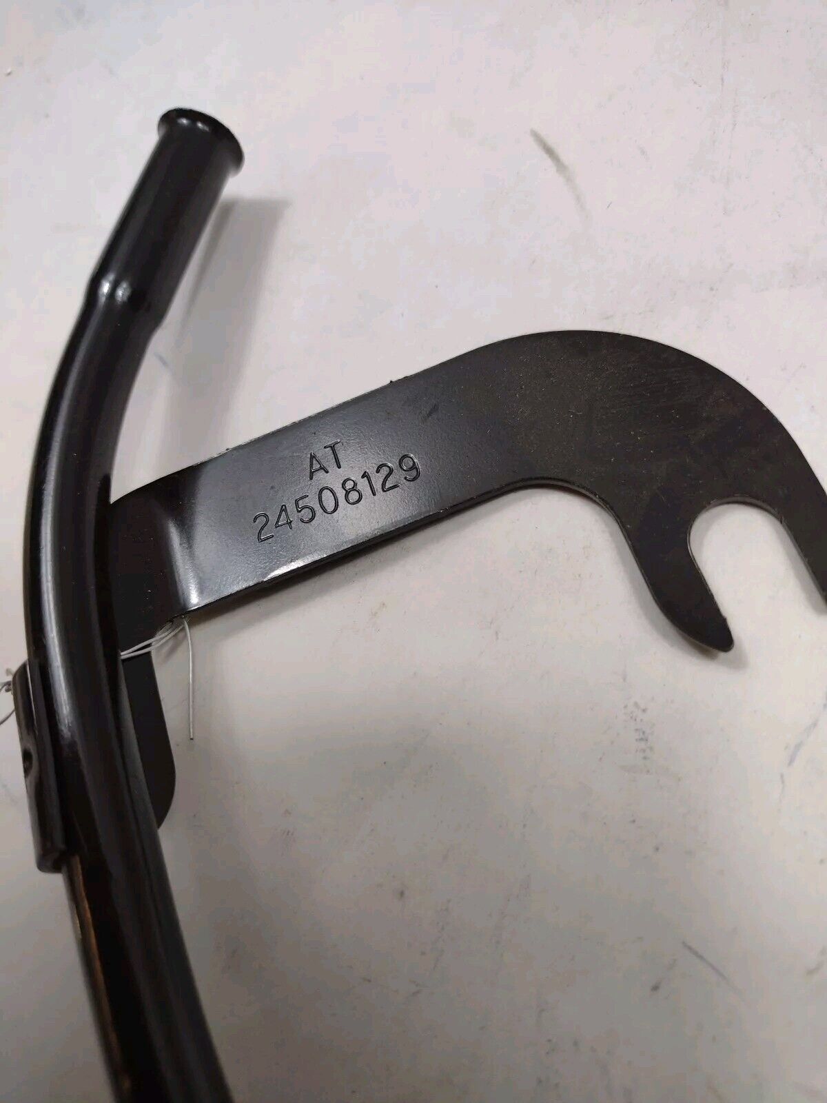 Genuine OEM GM Buick LaCrosse Oil Level Tube 1997-2009 24508129