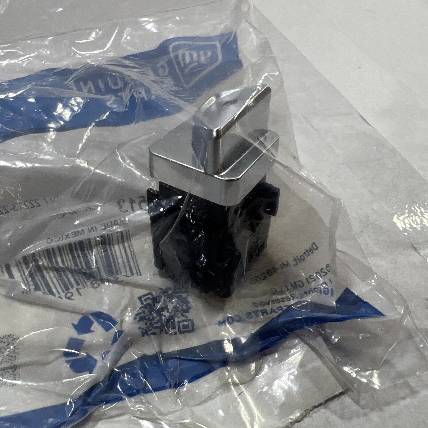 Genuine OEM GM Corvette ACDelco Door Latch Release Switch 2020-2024 84594513