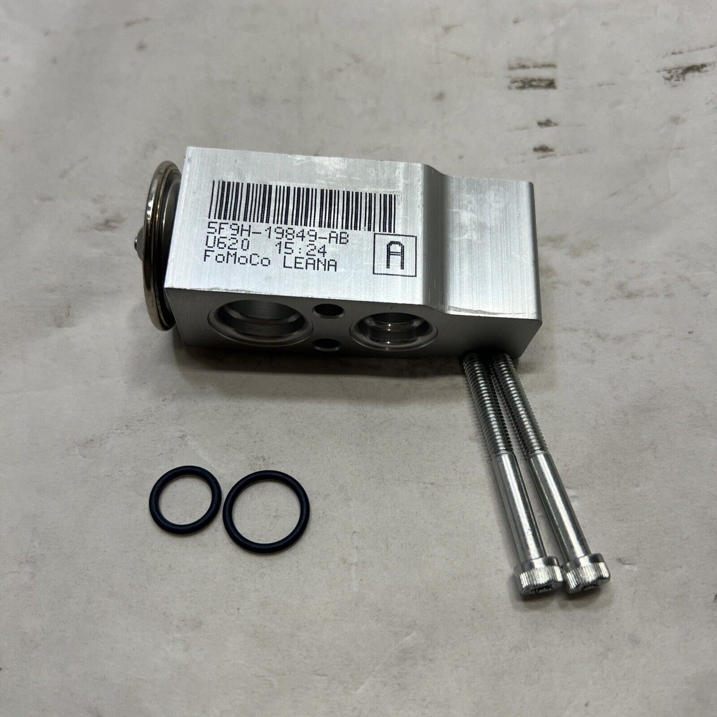 New OEM Genuine Ford MKS 2005-2013 A/C Expansion Valve Motorcraft YG409