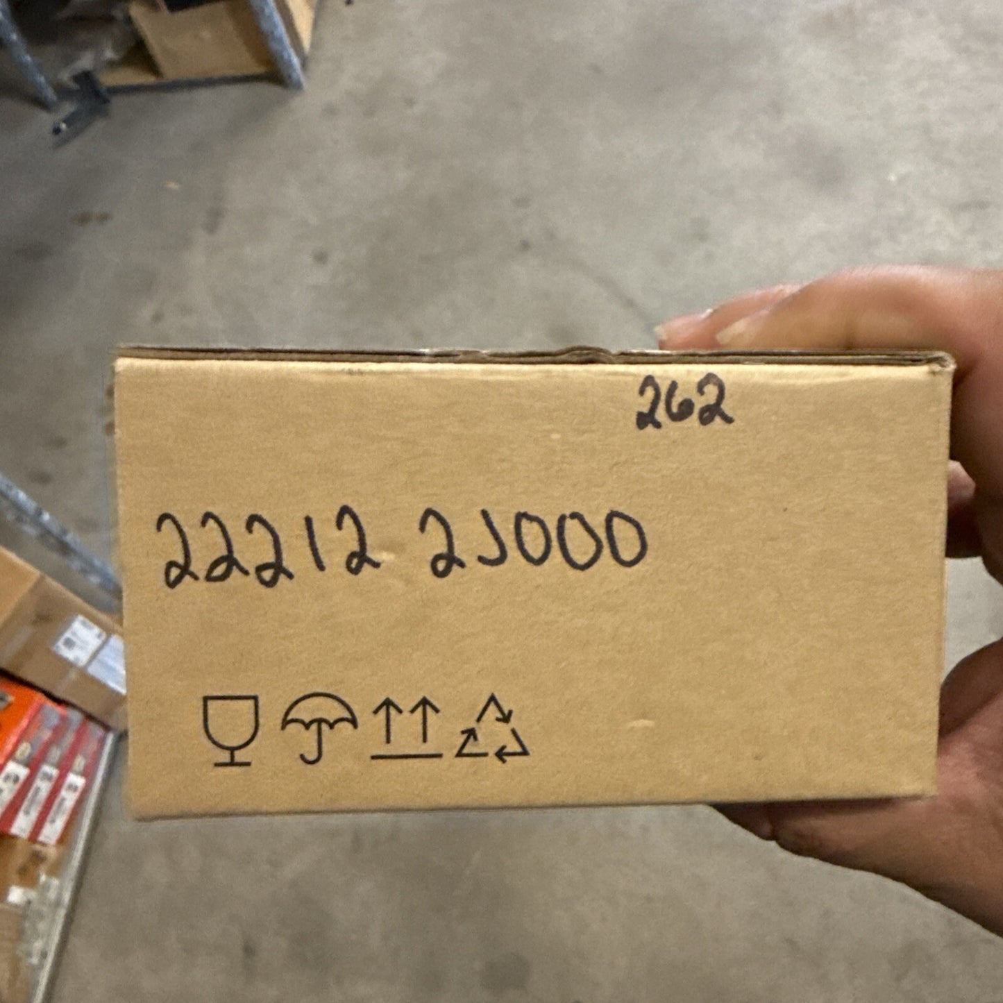 47300004
