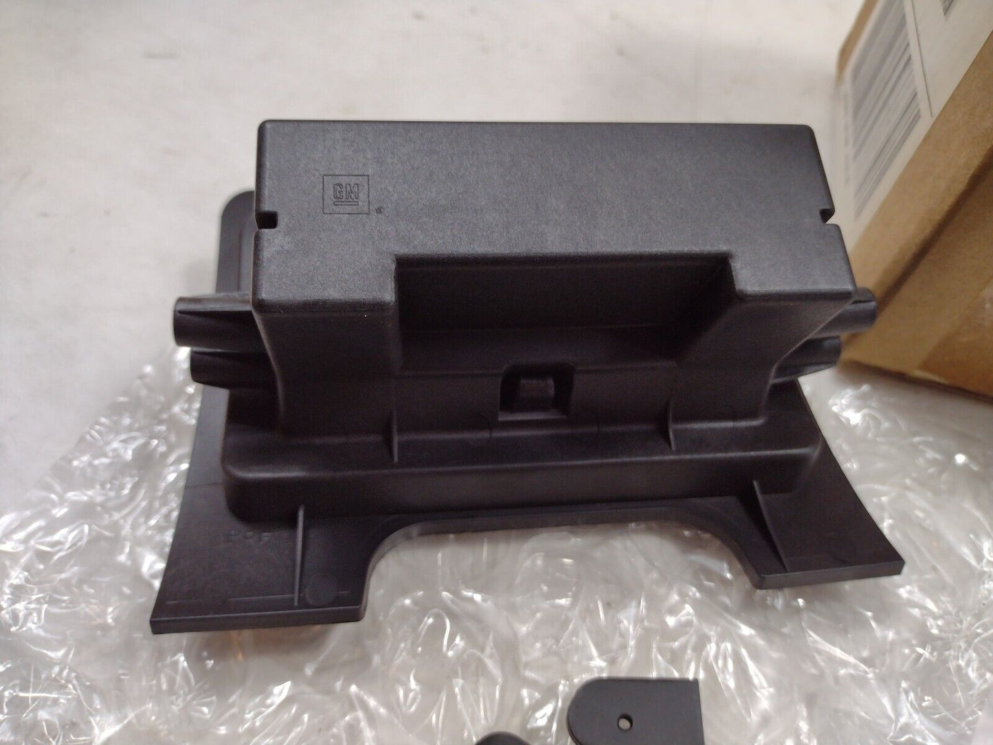 Genuine OEM GM Chevrolet Silverado 1500 Smokers Package 2014-2019 22778446