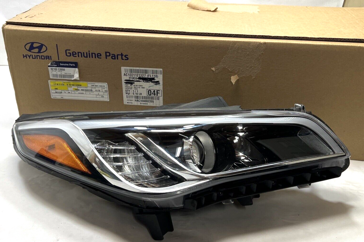 New OEM Genuine Hyundai 15-17 Right Passenger Side Headlight Assembly 92102C2050