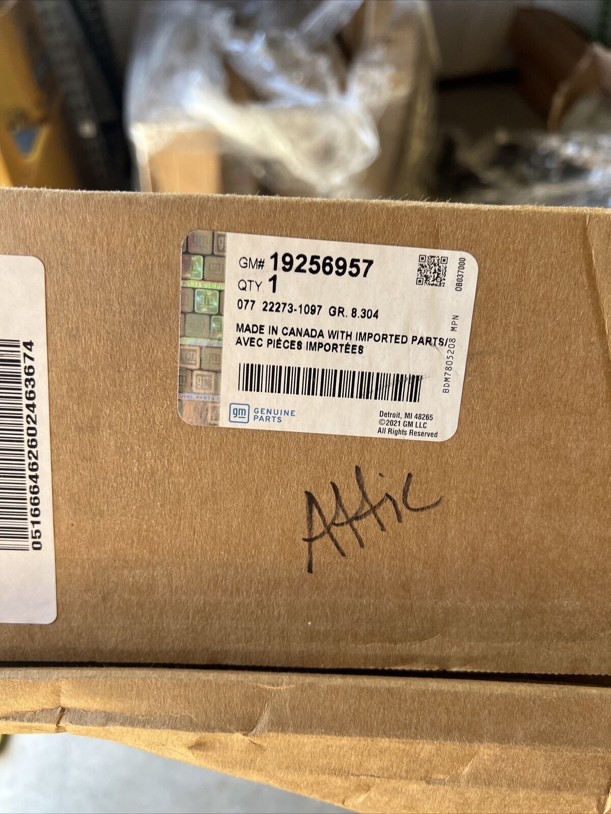 Genuine OEM GM Rocker Panel Molding Assembly 19256957