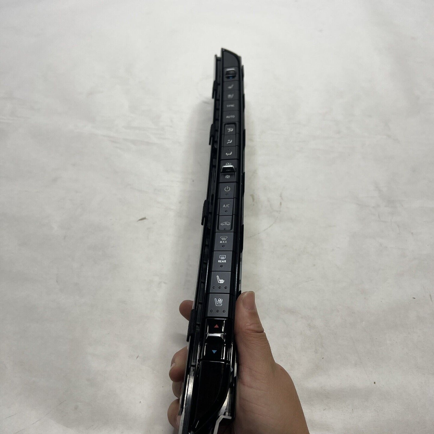 New OEM Genuine GM Heater and Air Conditioning User Interface Control 84918276