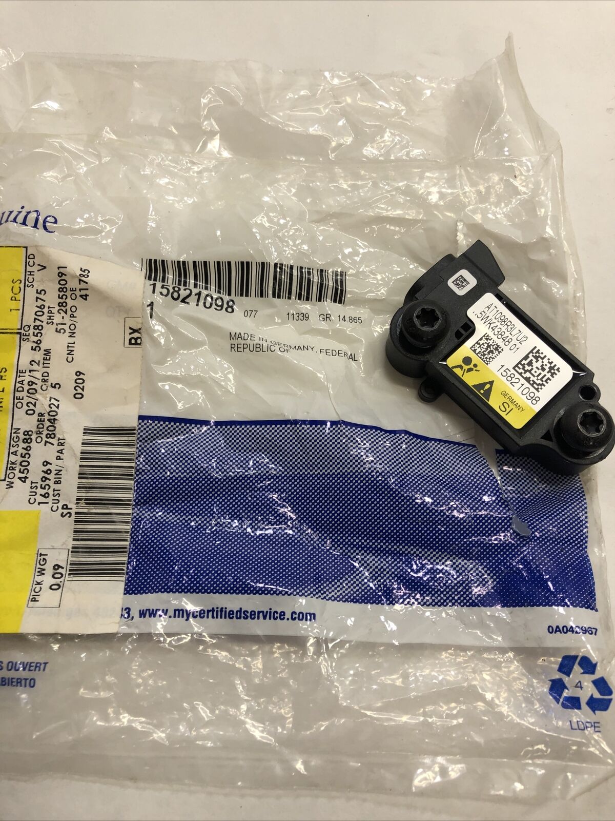 New OEM GM  Saturn Pontiac Chevrolet Side Sensor 08-12 15821098