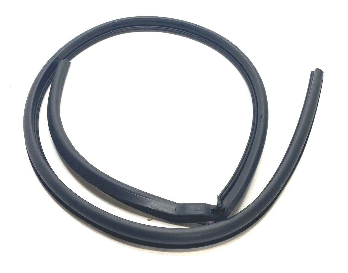 New OEM GM Chevy Monte Carlo Weatherstrip Front Passenger Side 1995-99 10274759