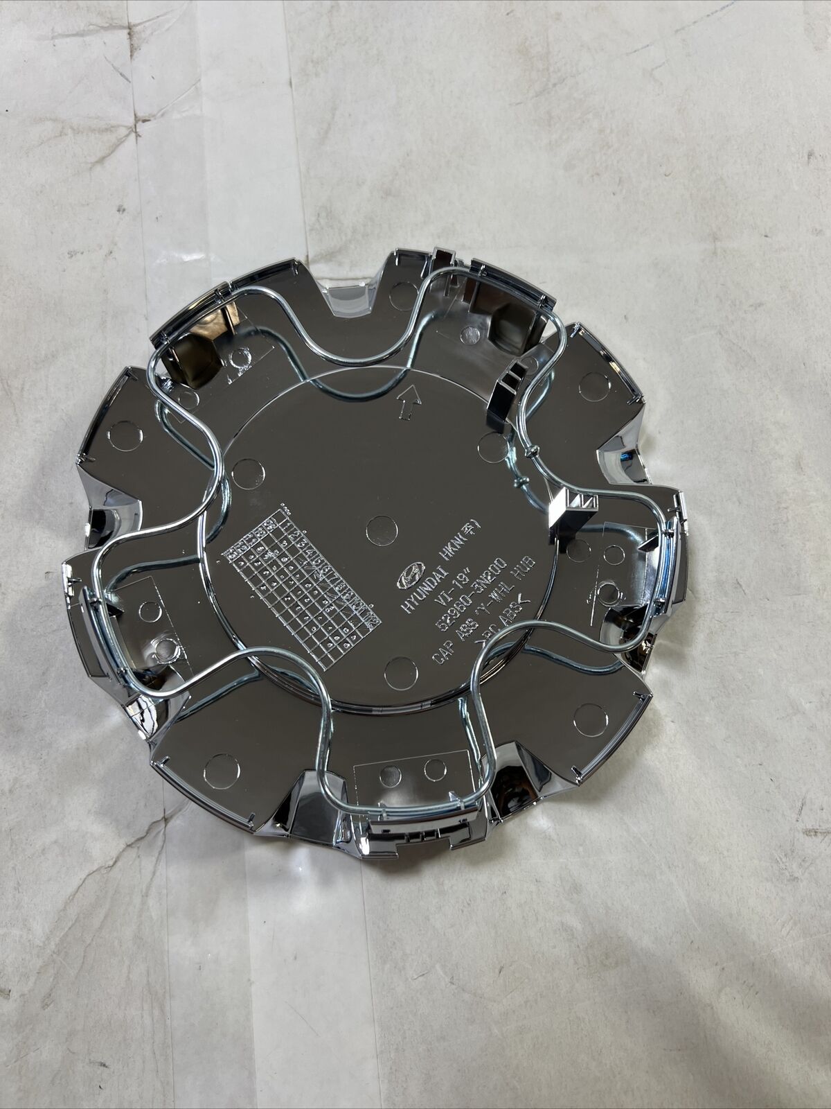 Genuine OEM Hyundai Equus Aluminium Wheel Hub Cap Assembly Kia 10-13 529603N200