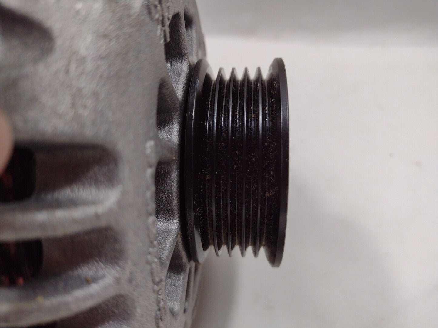 Genuine OEM GM Chevrolet Cavalier Alternator 1996-2002  10463638 ACDelco 3211097