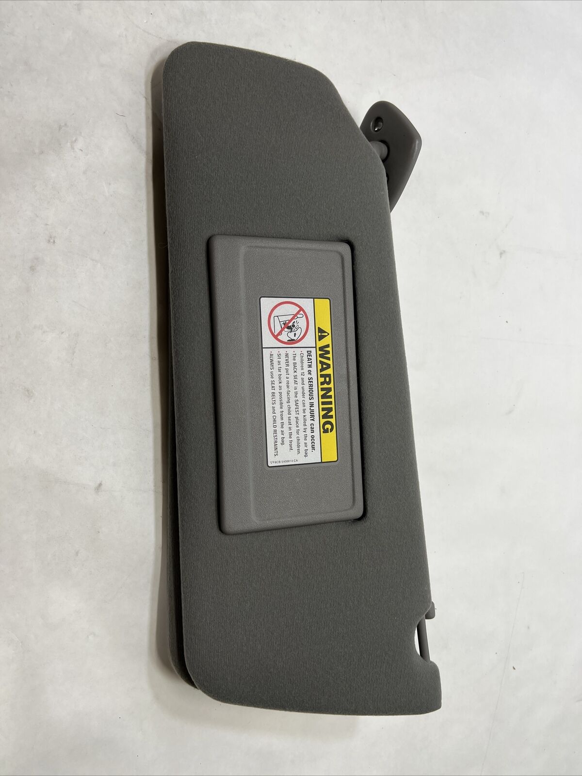 New OEM Ford Expedition Front Left Driver Side Sunvisor 1997-02 YL1Z7804105AAC