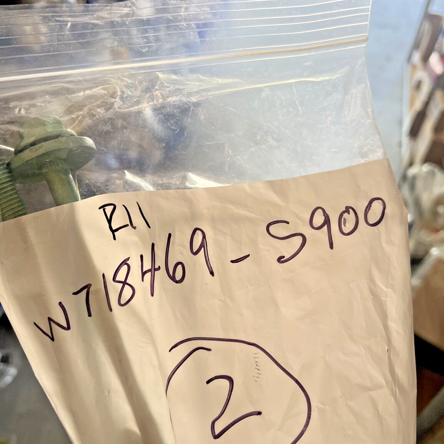 New Genuine OEM Ford F350 Body Mount Bolt (Lot of 2) 2018-2022 W718469S900