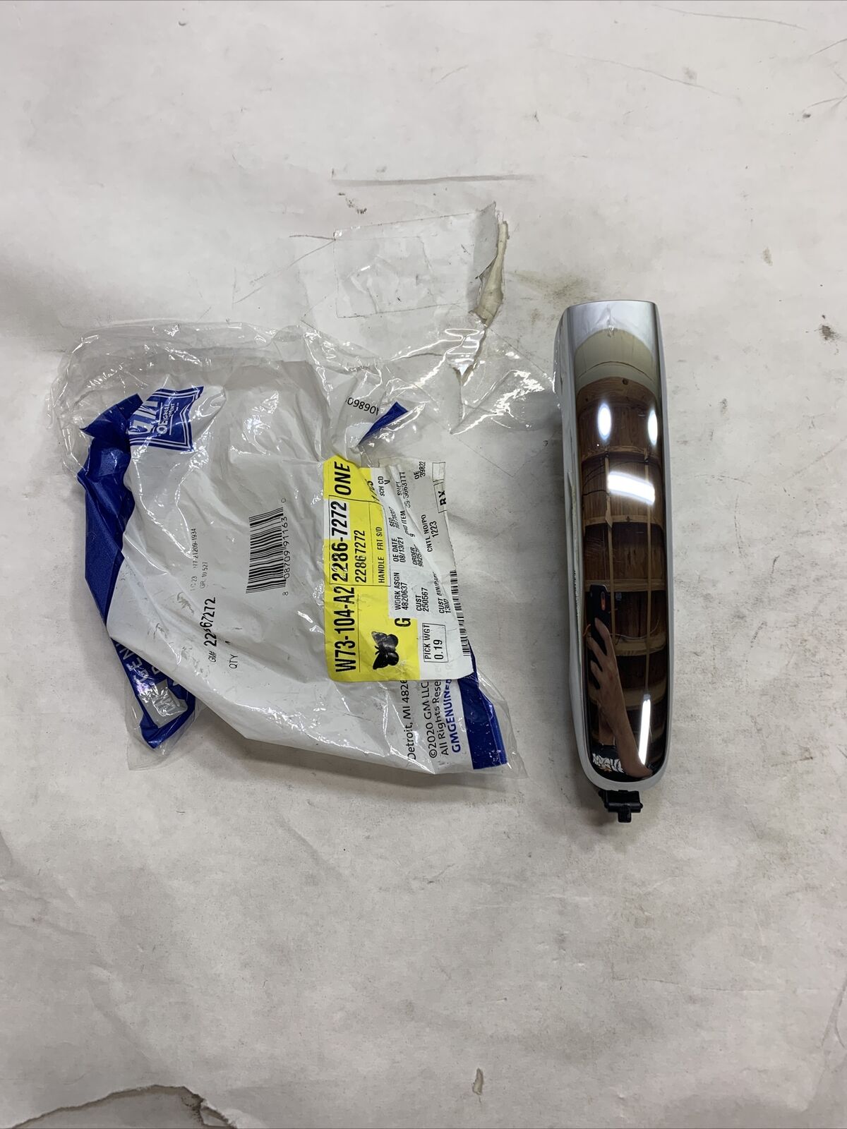 New OEM GM Buick Enclave Outside Exterior Door Handle 07-17 22867272