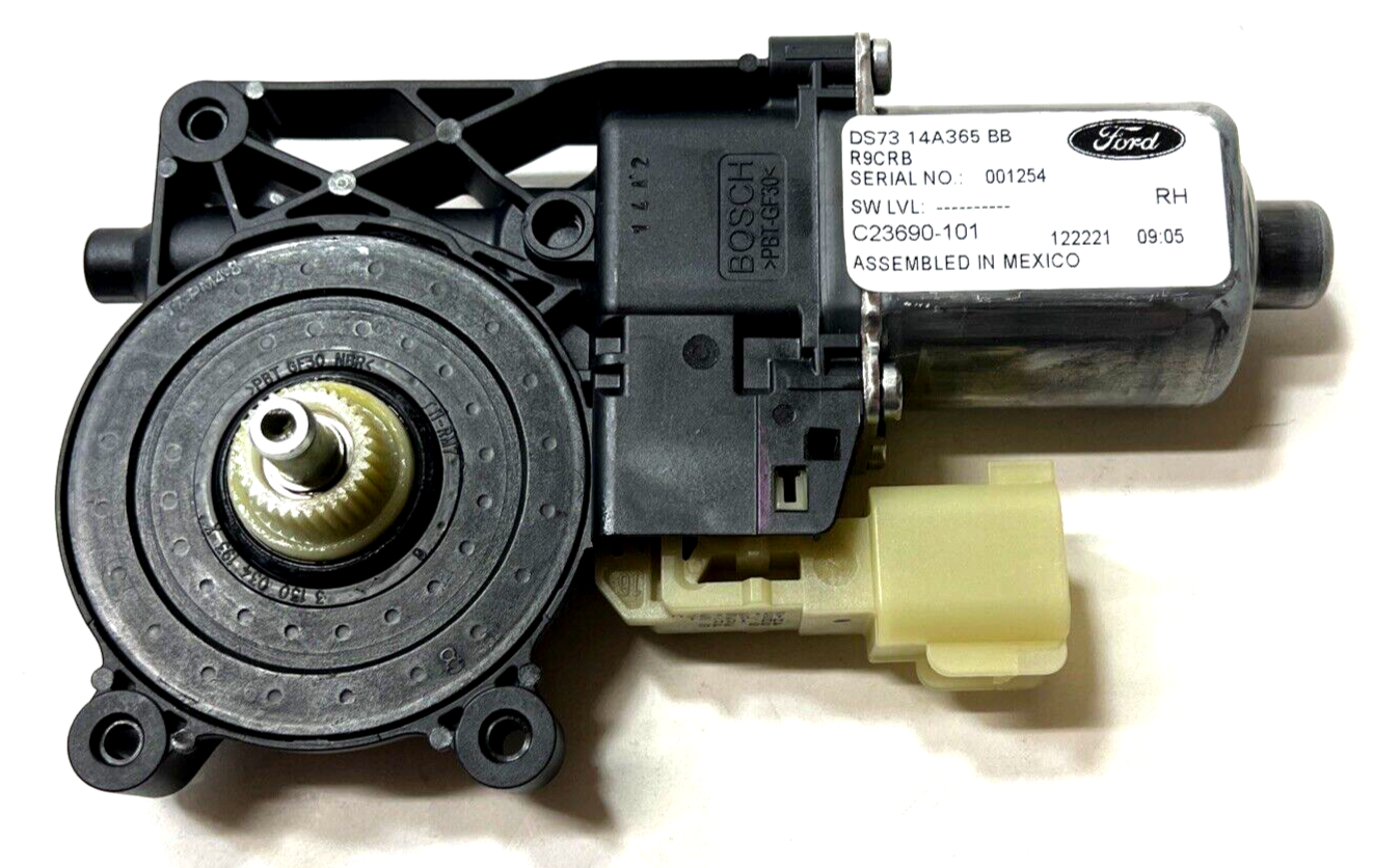 New OEM Ford Motorcraft WLM-246 Right Passenger Side Window Motor DS7Z-7823394-B
