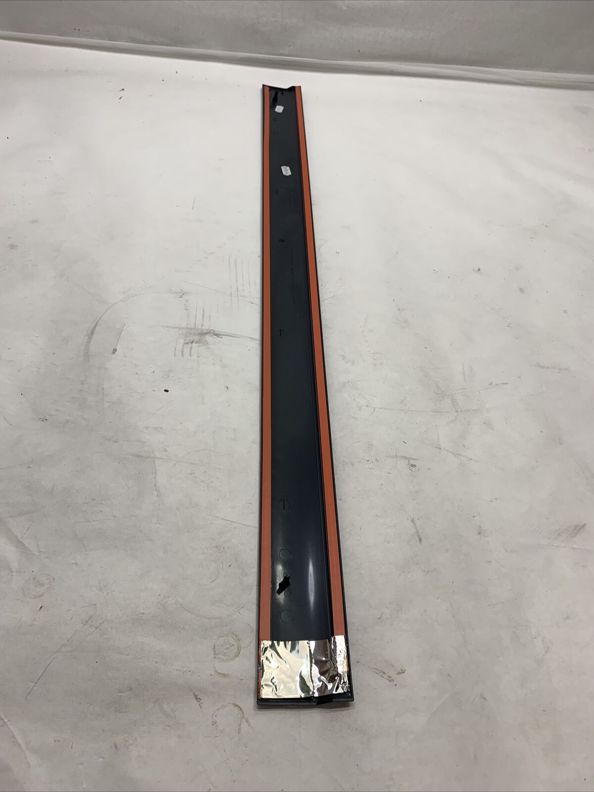 New OEM Genuine Volvo V70 Body Side Molding 9178507